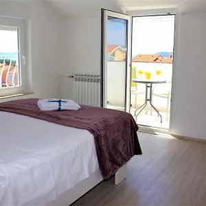 Apartment Olive Garden - Swimming Pool, Weißenburg